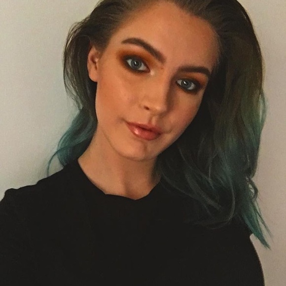 Meet your Posher, Tyler - Picture 2 of 5